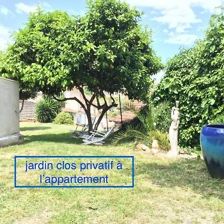 Dans La 